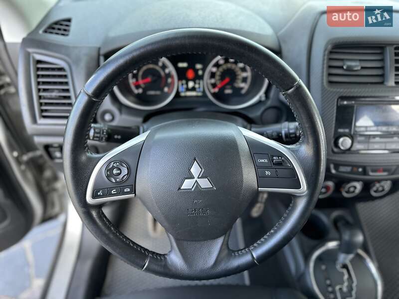 Внедорожник / Кроссовер Mitsubishi Outlander Sport 2015 в Днепре
