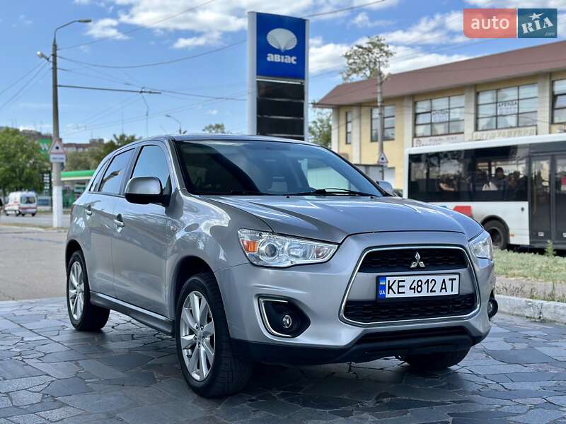 Внедорожник / Кроссовер Mitsubishi Outlander Sport 2015 в Днепре