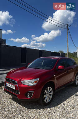 Внедорожник / Кроссовер Mitsubishi Outlander Sport 2015 в 