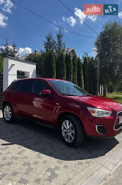 Внедорожник / Кроссовер Mitsubishi Outlander Sport 2015 в 