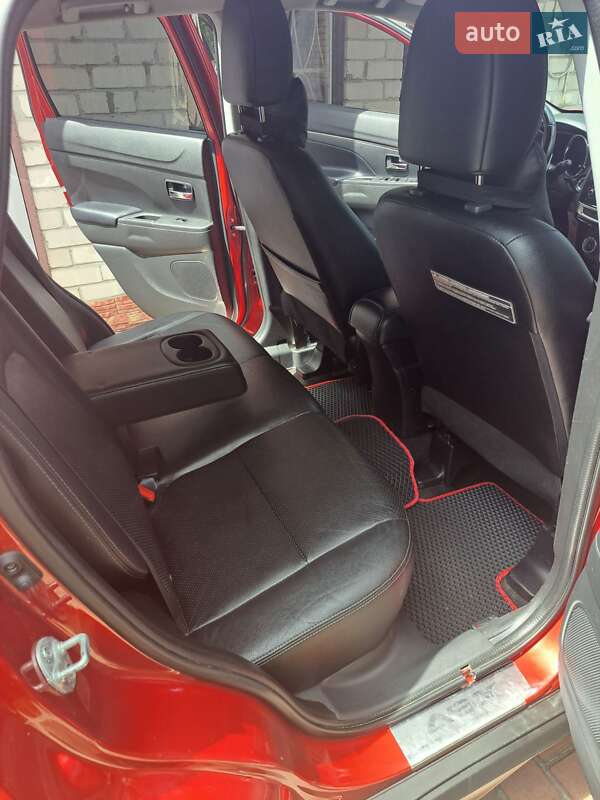 Внедорожник / Кроссовер Mitsubishi Outlander Sport 2016 в Знаменке фото 10 Внедорожник / Кроссовер Mitsubishi Outlander Sport 2016 в Знаменке