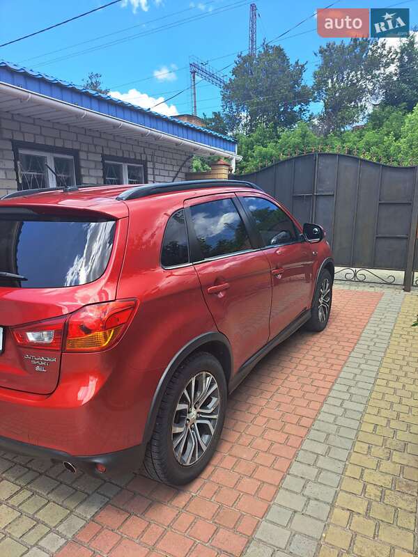 Внедорожник / Кроссовер Mitsubishi Outlander Sport 2016 в Знаменке фото 5 Внедорожник / Кроссовер Mitsubishi Outlander Sport 2016 в Знаменке