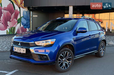 Позашляховик / Кросовер Mitsubishi Outlander Sport 2016 в Києві