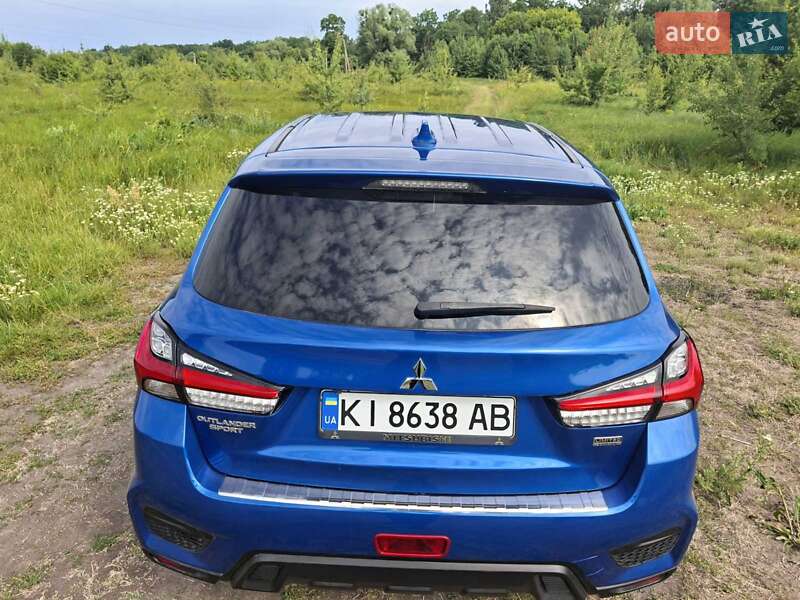 Внедорожник / Кроссовер Mitsubishi Outlander Sport 2020 в Ракитном