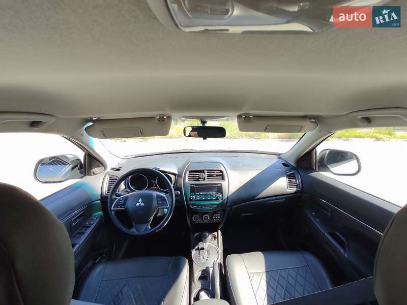 Позашляховик / Кросовер Mitsubishi Outlander Sport 2014 в Чернігові