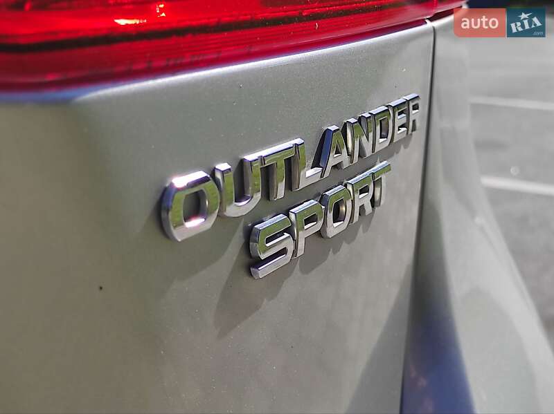 Позашляховик / Кросовер Mitsubishi Outlander Sport 2014 в Чернігові
