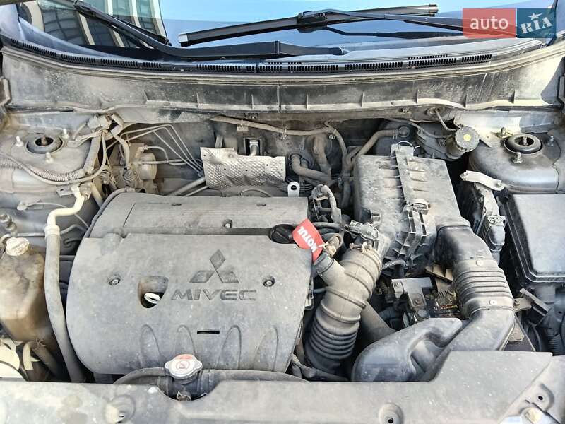 Внедорожник / Кроссовер Mitsubishi Outlander Sport 2013 в Львове фото 13 Внедорожник / Кроссовер Mitsubishi Outlander Sport 2013 в Львове