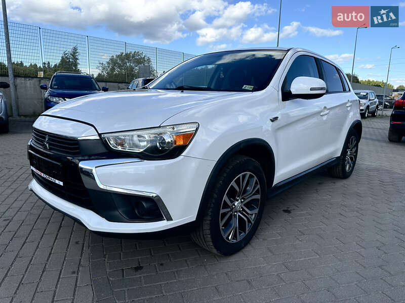 Позашляховик / Кросовер Mitsubishi Outlander Sport 2016 в Львові