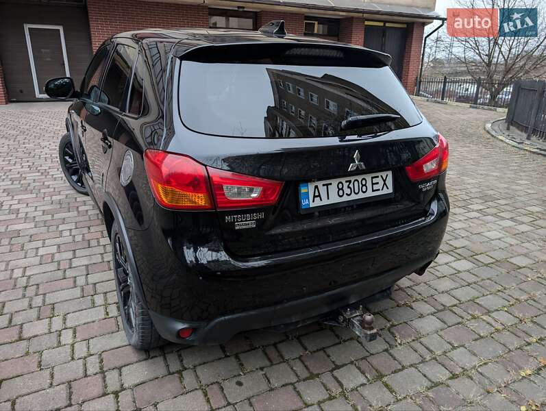 Позашляховик / Кросовер Mitsubishi Outlander Sport 2017 в Івано-Франківську