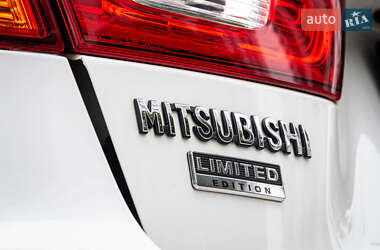 Внедорожник / Кроссовер Mitsubishi Outlander Sport 2018 в 