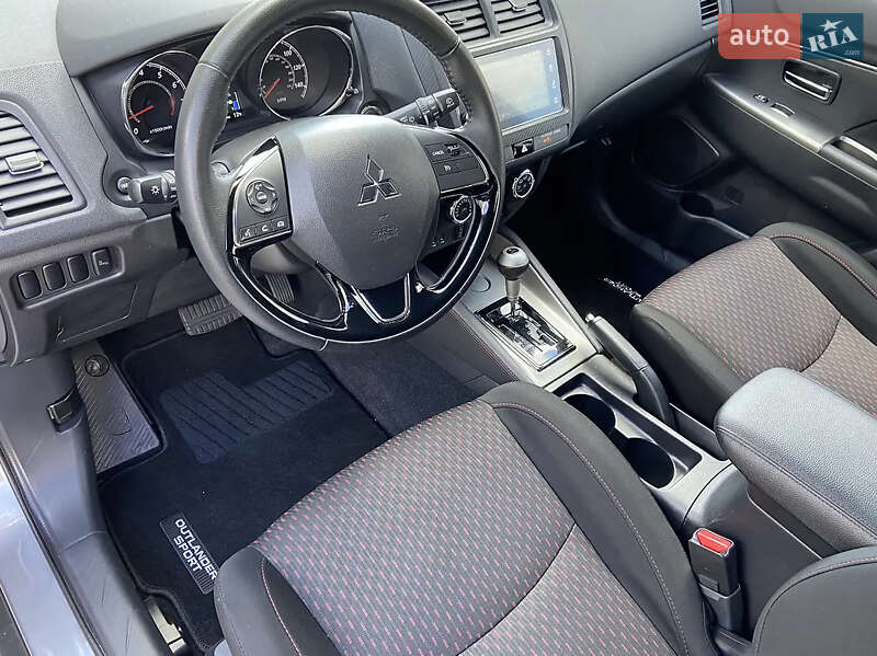 Внедорожник / Кроссовер Mitsubishi Outlander Sport 2018 в Виннице