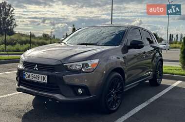Позашляховик / Кросовер Mitsubishi Outlander Sport 2017 в Києві