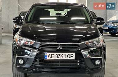 Внедорожник / Кроссовер Mitsubishi Outlander Sport 2017 в Каменском