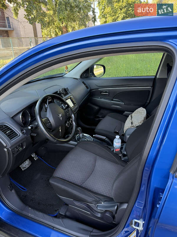 Внедорожник / Кроссовер Mitsubishi Outlander Sport 2017 в Киеве фото 26 Внедорожник / Кроссовер Mitsubishi Outlander Sport 2017 в Киеве