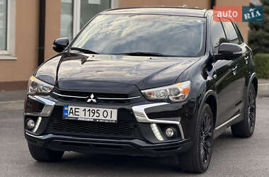 Позашляховик / Кросовер Mitsubishi Outlander Sport 2017 в Дніпрі