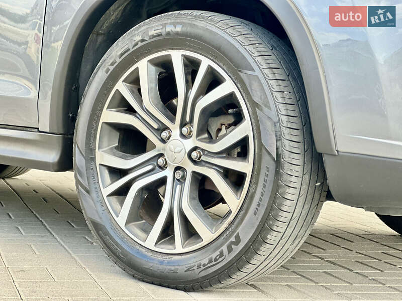 Внедорожник / Кроссовер Mitsubishi Outlander Sport 2018 в Каменец-Подольском