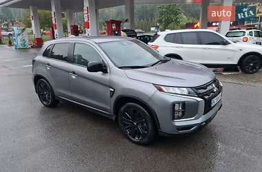 Позашляховик / Кросовер Mitsubishi Outlander Sport 2022 в Львові