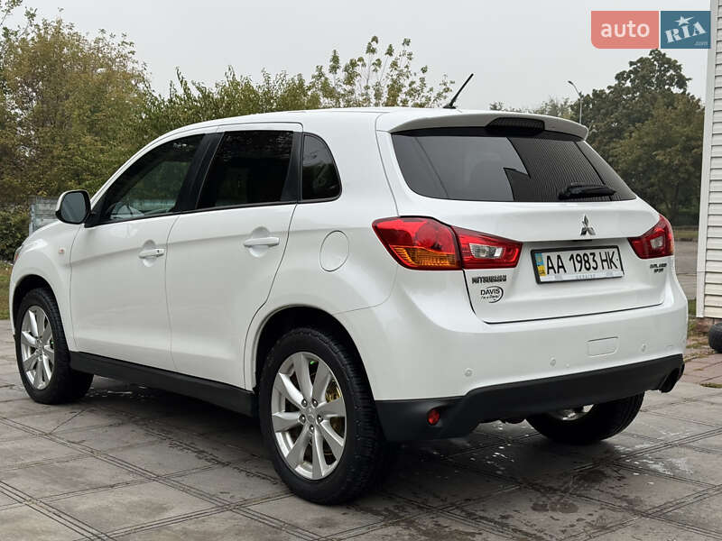 Позашляховик / Кросовер Mitsubishi Outlander Sport 2013 в Смілі