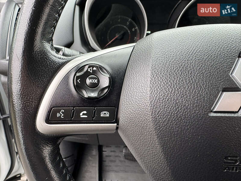 Позашляховик / Кросовер Mitsubishi Outlander Sport 2013 в Смілі