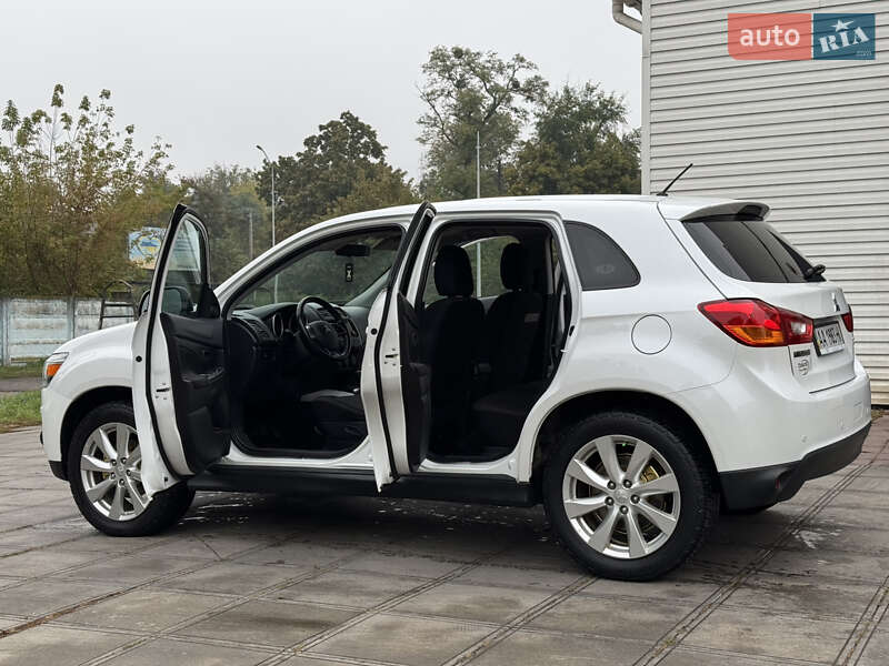 Позашляховик / Кросовер Mitsubishi Outlander Sport 2013 в Смілі