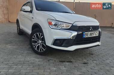 Позашляховик / Кросовер Mitsubishi Outlander Sport 2016 в Миколаєві