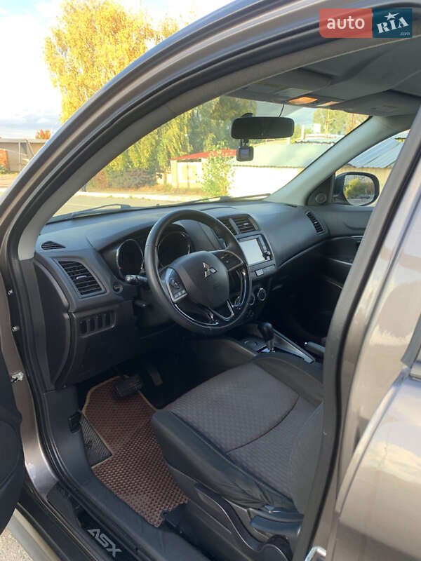 Позашляховик / Кросовер Mitsubishi Outlander Sport 2018 в Харкові фото 9 Позашляховик / Кросовер Mitsubishi Outlander Sport 2018 в Харкові