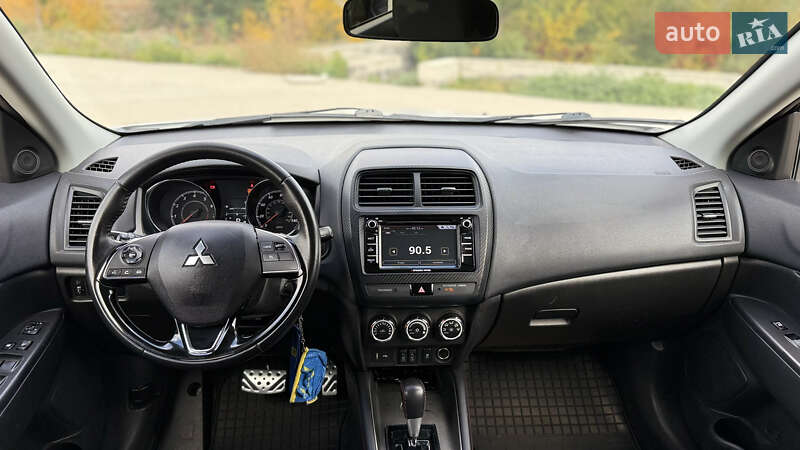 Позашляховик / Кросовер Mitsubishi Outlander Sport 2018 в Дніпрі