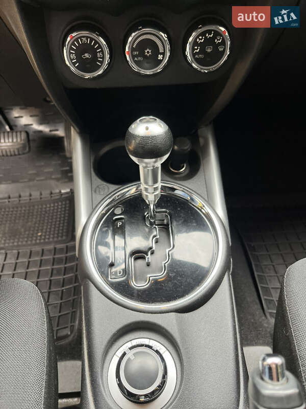 Внедорожник / Кроссовер Mitsubishi Outlander Sport 2012 в Черкассах