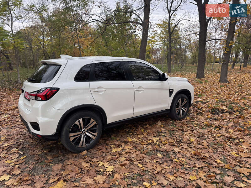 Позашляховик / Кросовер Mitsubishi Outlander Sport 2019 в Кропивницькому