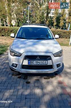 Mitsubishi Outlander Sport 2011