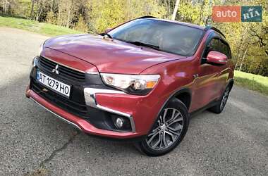 Внедорожник / Кроссовер Mitsubishi Outlander Sport 2016 в 