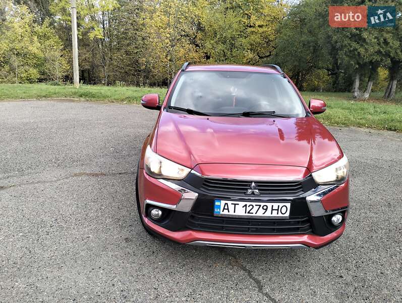 Внедорожник / Кроссовер Mitsubishi Outlander Sport 2016 в Бурштыне
