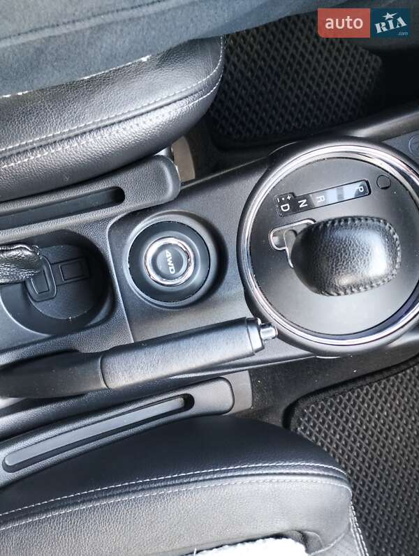 Внедорожник / Кроссовер Mitsubishi Outlander Sport 2016 в Бурштыне