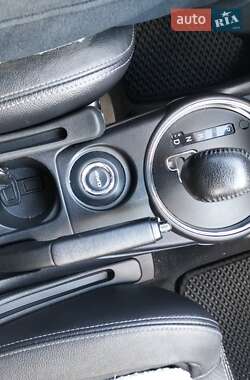 Внедорожник / Кроссовер Mitsubishi Outlander Sport 2016 в 