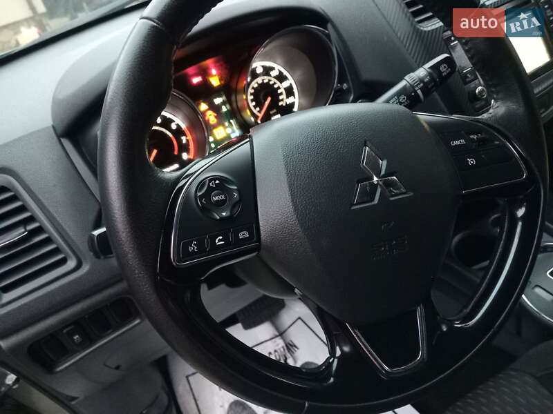 Внедорожник / Кроссовер Mitsubishi Outlander Sport 2016 в Львове фото 3 Внедорожник / Кроссовер Mitsubishi Outlander Sport 2016 в Львове