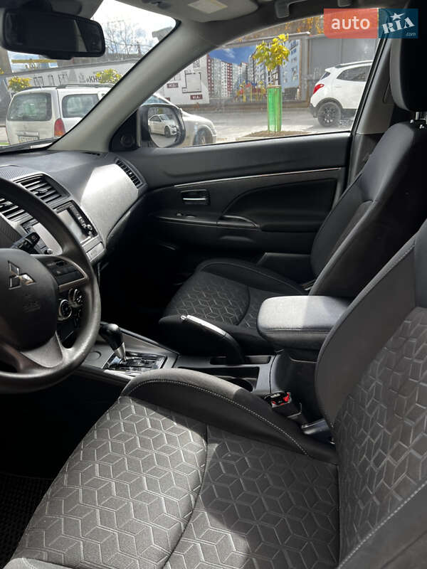 Внедорожник / Кроссовер Mitsubishi Outlander Sport 2021 в Ивано-Франковске фото 13 Внедорожник / Кроссовер Mitsubishi Outlander Sport 2021 в Ивано-Франковске