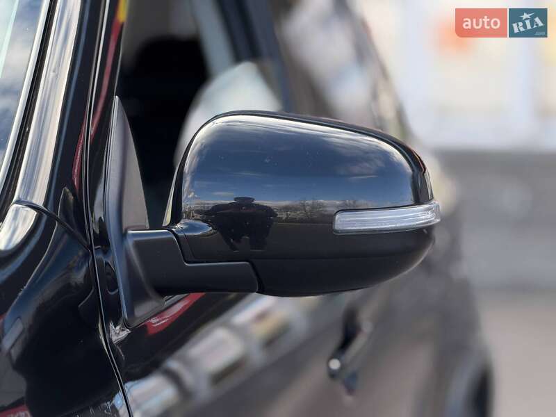 Позашляховик / Кросовер Mitsubishi Outlander Sport 2016 в Кривому Розі