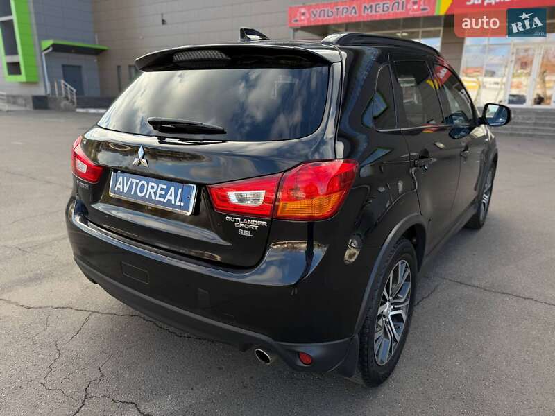 Позашляховик / Кросовер Mitsubishi Outlander Sport 2016 в Кривому Розі