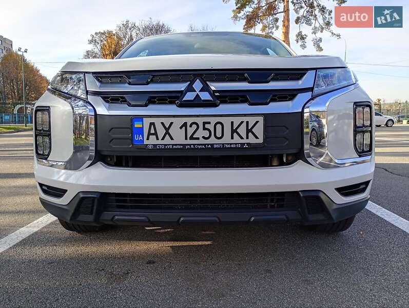 Внедорожник / Кроссовер Mitsubishi Outlander Sport 2020 в Харькове