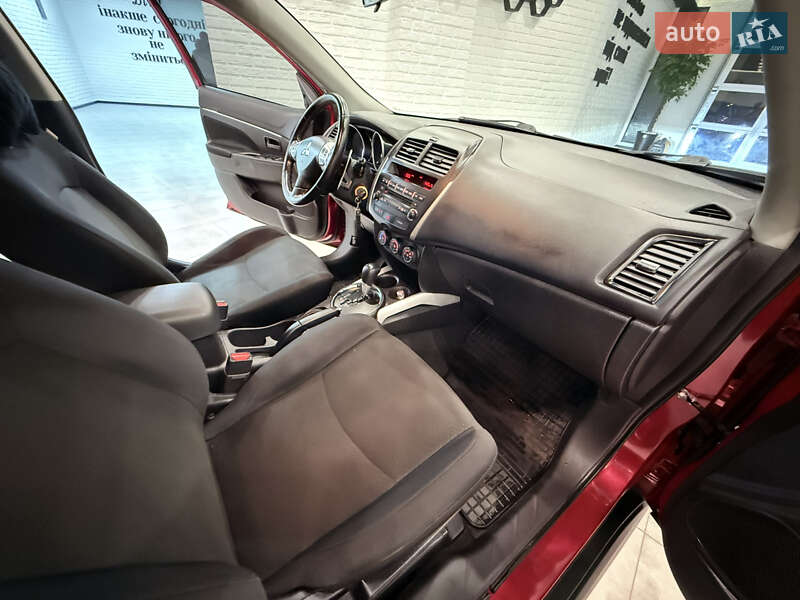 Внедорожник / Кроссовер Mitsubishi Outlander Sport 2014 в Одессе