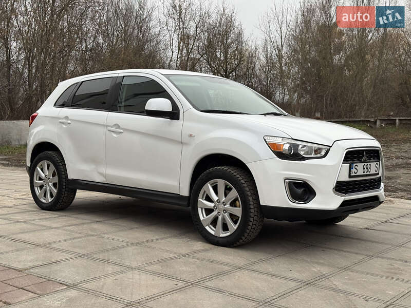 Позашляховик / Кросовер Mitsubishi Outlander Sport 2013 в Смілі