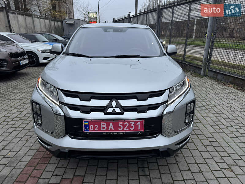 Внедорожник / Кроссовер Mitsubishi Outlander Sport 2023 в Запорожье