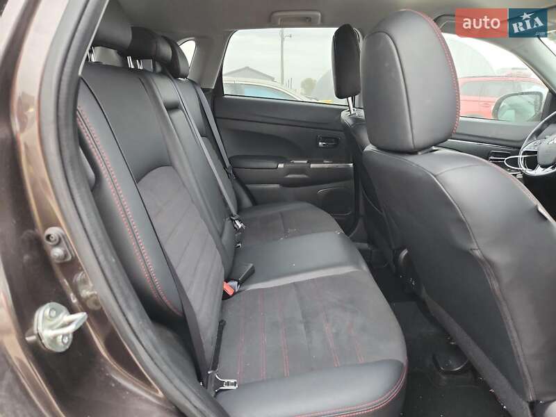 Внедорожник / Кроссовер Mitsubishi Outlander Sport 2023 в Киеве фото 9 Внедорожник / Кроссовер Mitsubishi Outlander Sport 2023 в Киеве