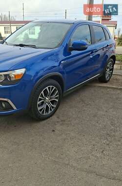 Позашляховик / Кросовер Mitsubishi Outlander Sport 2017 в Наталині