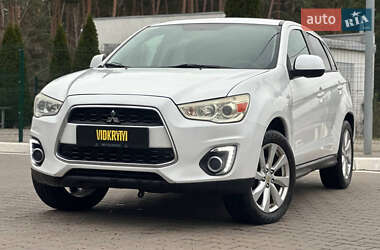 Внедорожник / Кроссовер Mitsubishi Outlander Sport 2015 в Киеве