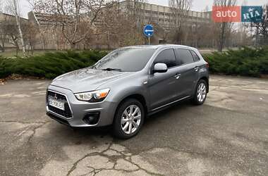 Позашляховик / Кросовер Mitsubishi Outlander Sport 2015 в Миколаєві