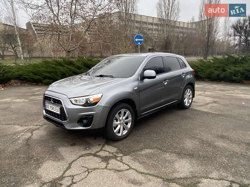 Mitsubishi Outlander Sport 2015