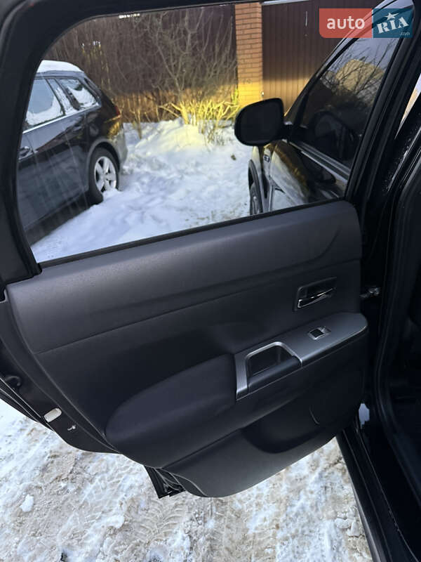 Позашляховик / Кросовер Mitsubishi Outlander Sport 2018 в Києві