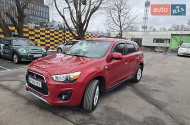 Внедорожник / Кроссовер Mitsubishi Outlander Sport 2014 в Киеве