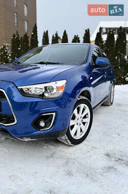 Позашляховик / Кросовер Mitsubishi Outlander Sport 2015 в Ірпені